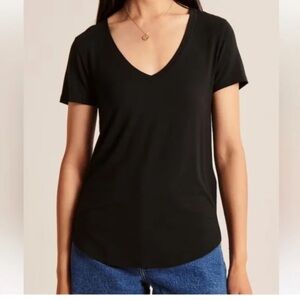 Abercrombie V-Neck Drapey Legging Tee